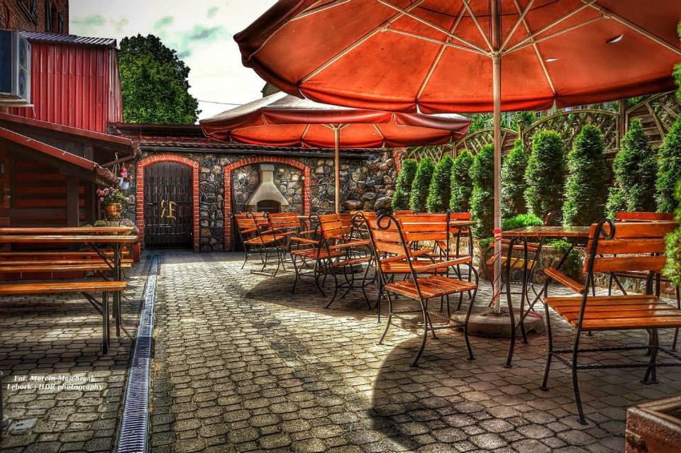 Karczma Rycerska Lebork Lębork Exterior foto